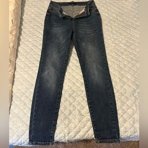 Judy Blue non-distressed skinny jeans. Size 7/28. Barely worn.